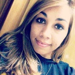 ''Feliz ou não, a lei da vida é seguir em frente com a cabeça erguida.''