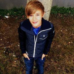 hello my name is benjamin I have 14 years and am a fan of justin bieber :)