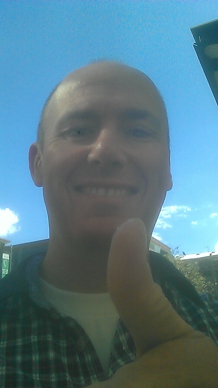 garylarking's profile picture. 