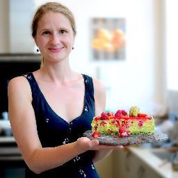 @CamBakeOff winner. Scientist with a passion for cakes, bakes and patisserie. Fusing scientific precision with artistic vision. https://t.co/hpdUBQcy1L