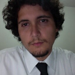 Profissional de TI, aspirante a Front-End e UX developer, piloto de jato, ator de filmes de ação, cofundador da procastinação, gênio, milionário e mentiroso.
