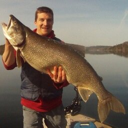 Suivez nous au fil des saisons parcourir le Québec afin de vous faire découvrir les plus beaux territoires de chasse et de pêche !!