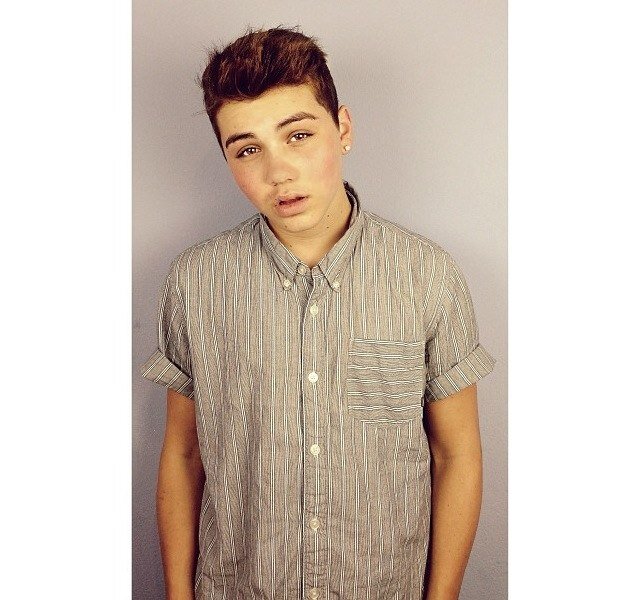 ✞Hey its Sam! I like making Youtube videos, going to Taco Bell, and hanging out with my friends! DM me guys. Single.♡
