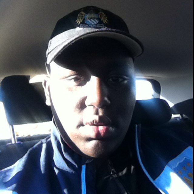 rapeur artiste auteur compositeur follow moi jte follow back #TeamStates #Team6.35 thug life