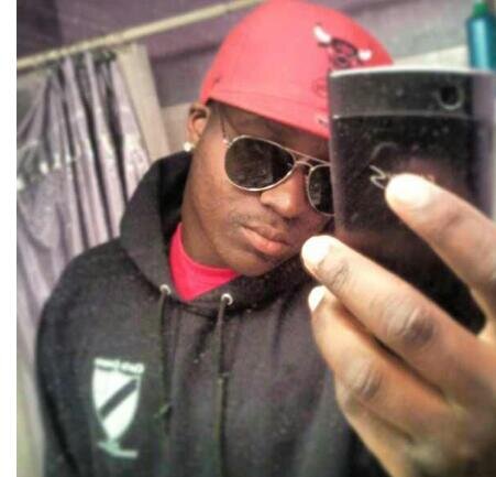 tall dark n well mannered..lol get to know me