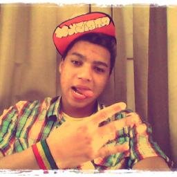 sou um menino camarada e educado haha sqn mais é isso me siguam e seguirei de volta possa creewww.