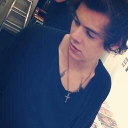 FOLLOW @helloluciaaa , SHE FOLLOWS BACK ILY 3