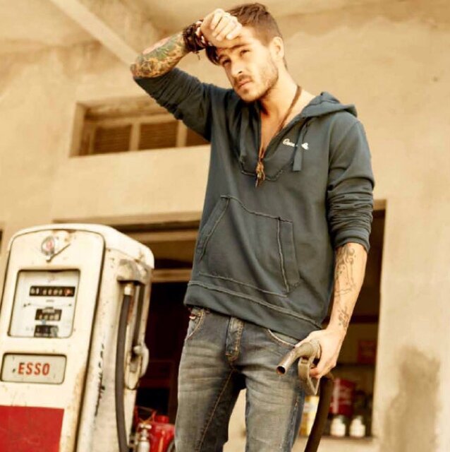 All men should strive to learn before they die what they are running from, and to, and why. {21+RP} Werewolf.
