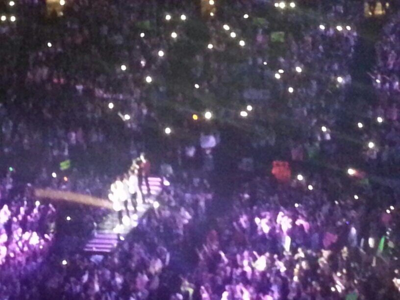 Living Life✌ One Direction☺ Austin Mahone follows(: 7/03/12