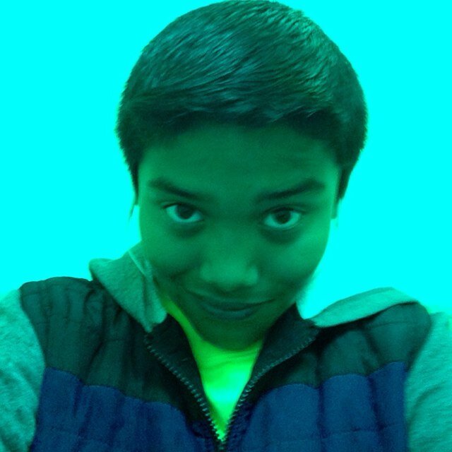Im a professinoal idiot and❤singel❤i go to davidson middle school and i was born in neveda my birthday is 2/4/2001