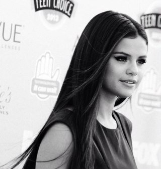 I just gave you a free follow now can you please go follow @osnapitsmee she follows back!