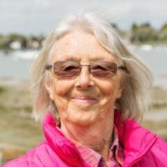 Chichester Hypnotherapy | Experience hypnosis by an ethical, qualified practitioner with more than 35 years experience for only £40.