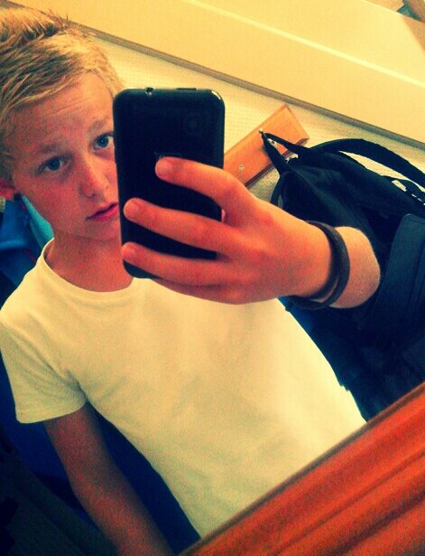 hardstyle - insta: @bas0004 - takens met bro @stefan839- nieuwleusen-takens-familie zijn met roy :) -