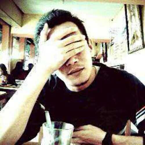 simon_oncom's profile picture. 