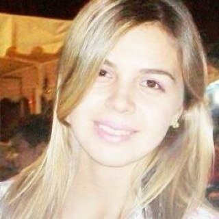 Amores são passageiros. Momentos são eternos. Pessoas são únicas. E a vida, é uma só. então não perca tempo.. seja feliz!!