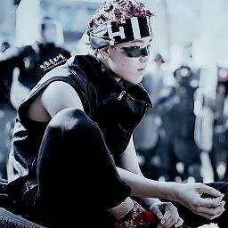 『jailed of @ohunox』『PapaMama - Kevin•Thehun•Jonghyun•Taemin•Junsu•Suga• Sulli•Nana•CL•Hyuna•Pany』