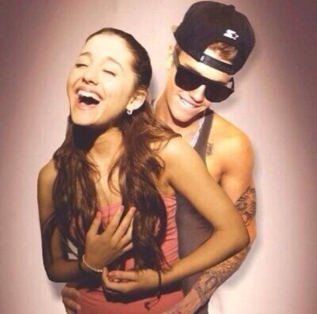 FOLLOW MY OTHER ACC @ItsChloBieber INSTEAD OF THIS ONE! I GIVE FREE FOLLOWS ON THIS ACC.