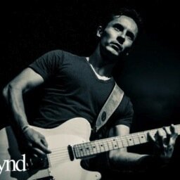Gitarist, (oa. Groove Department) 
Docent gitaar,
Muziekproductie & Compositie, Bandcoaching