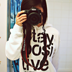 harry you should follow @etsyharry because you literally mean everything to her and saved her life xo