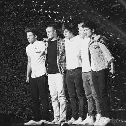 Luchando por cumplir un sueño. ¿Mi sonrisa? Niall, Louis, Liam, Zayn and Harry .