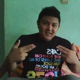 im azmi, please follow me and thanks who follow me.. have a good day =D i love Allah, my family and my friend...=D facebook page http://t.co/Dr7sqWipK5