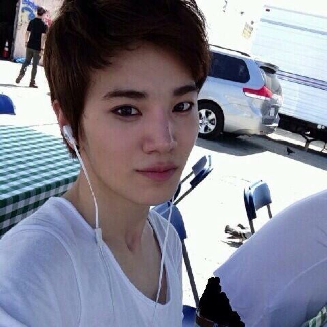 ผมมักเน่ซองจงจากอินฟินิทค่ะไม่เคะน้ะค่ะ*ขยิบตา* [real : @infiniteyounges ] 27.12.12 #อะฮ้าแฟม