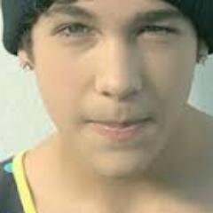Austin Mahone. Justin Bieber. 5SOS. One Direction. Austin is on my mind 24/7. No. No. No. 24/8