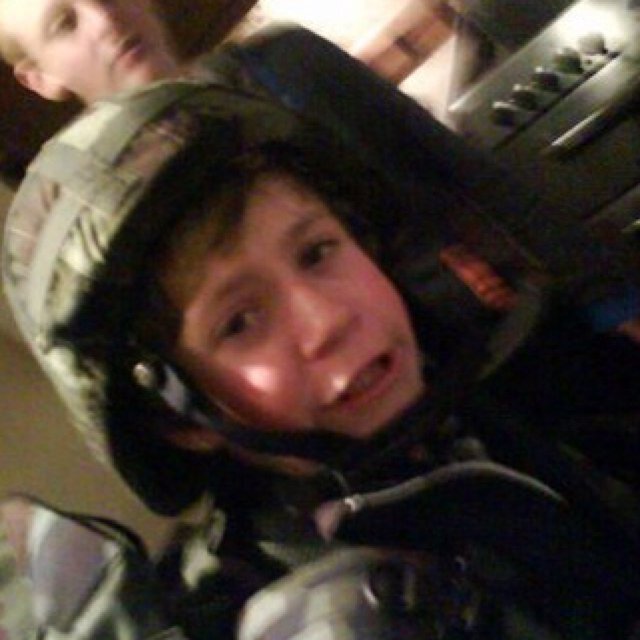 follow @zouisomf pleaseeeeeeeeeeeeeeeeeee