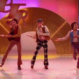 me guta mucho One Direction, Soii una jonaticadirectionerbelieberrusher