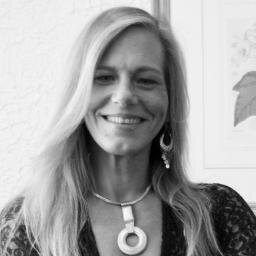 computer geek, drupalista, bibliophile, bellydancer, former craft  beer bar owner,  likes to play with fire-- I've been doing it on the web since 1994