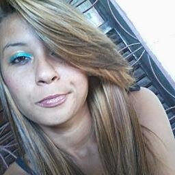 Seus labios são minha maior fraquesa 
  Λos que me odeiαm. um fodα-se bem dαdo