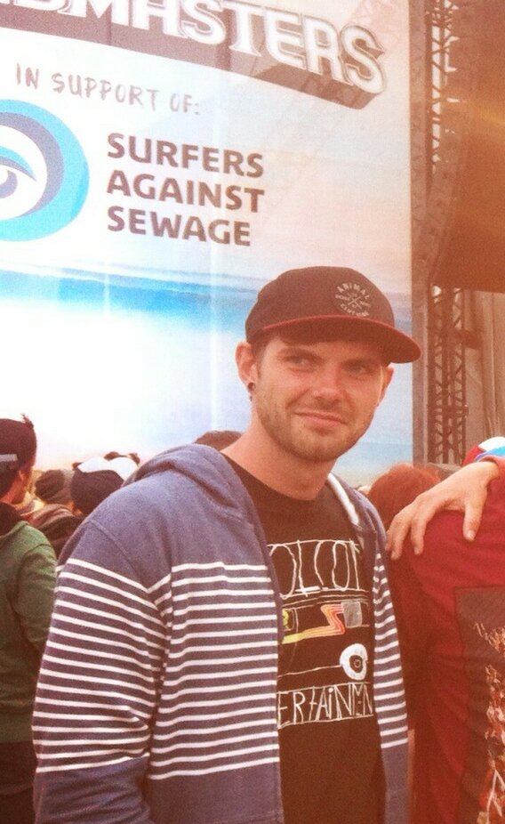 jonowen24's profile picture. (insert witty bio here)