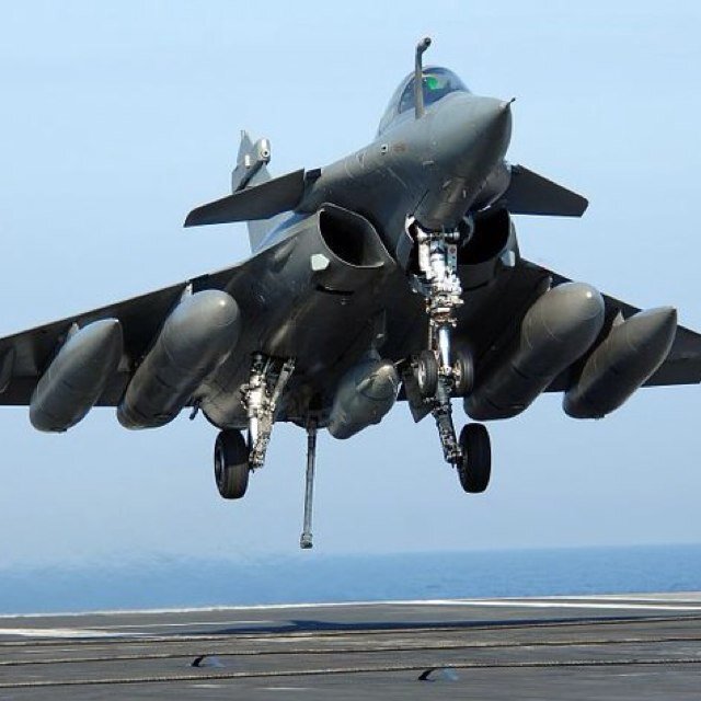 Pour tous les passionnés d'aeronautique. 
Actualités, experiences, discussions, photos, vol... Tout est au rendez vous sur Aviation
