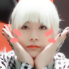 Sarah con h al final. 15. Kpop. Screamo. Anime. Cuenta alternativa de: @alwayswithnuest