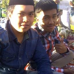 jika anda ingin melihat masa lalu,lihatlah keadaan sekarang.
jika anda ingin melihat masa depan, lihatlah apa yang anda lakukan skarang,