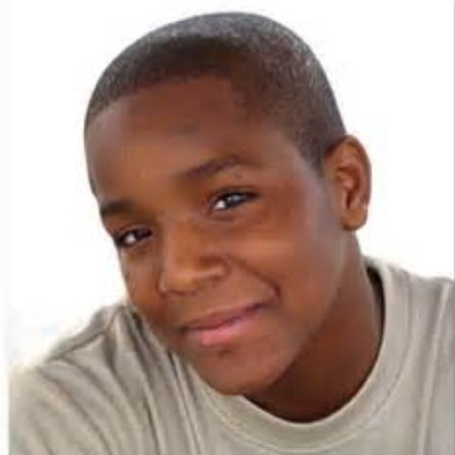 eecleetus's profile picture. model. lacrosse. raised by the glock