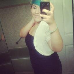 Heyy, I'm weird as heck know how to have fun love to make up my own words ooh and I'm in love with ONE DIRECTION!! :3