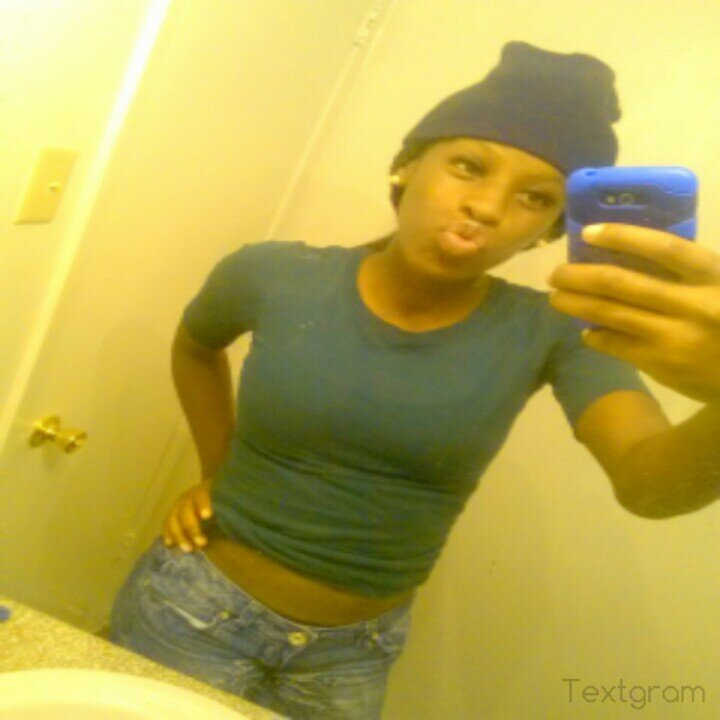 Keekee Page Follow Meee Nd Ill Follow Back  =)