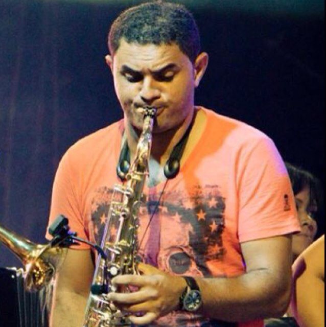 saxofonista do Mano Walter