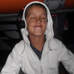 Amo el futbol♥ comer tambien bah quien no... Si leiste todo esto me tenes que seguir.....!Siganme. Facebook: https://t.co/CmUstdrQvI Ask:http://t.co/90PcZUv1BI
