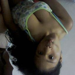 ♥.♥ I like to sing, dance and be me LOL follow me and I follow back :D xx