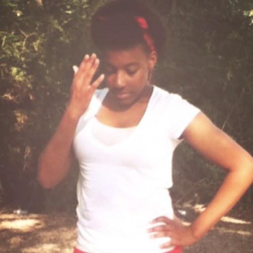 Sophmore '16/ Singing is life/R.I.P Chynabugg/I keep my circle small,,less people less drama! IG:@angel__voice