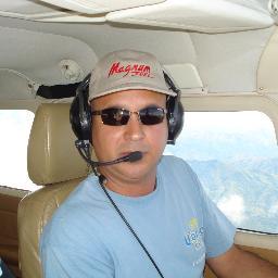 Piloto privado / IFR approved / BE10 copilot / Internet Netwoker