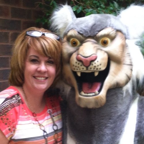 Wife, mother, daughter, teacher, assistant principal, children's director, RTR girl and southern gal!