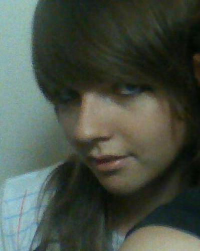 i love screamo music and i have a fun personality i also like to smile so follow me or not it really doesnt matter to me. ;)