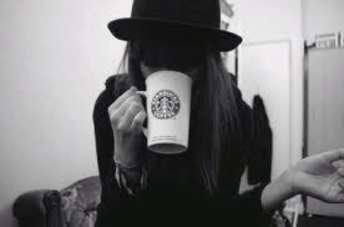 Spend my days working at a coffee shop. I live for fall & the rain. I love old pretty things. Im young and care free ❤