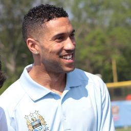 Fanbase Bek Kiri asal France yang bermain untuk Manchester City bernama Gaël Clichy. [Partner: @Kolarov13Indo] #FranceNT #CTWD #MCFC