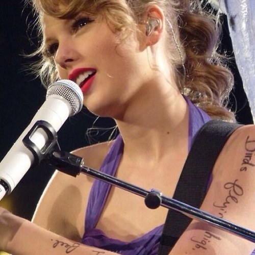 Taylorとswifties めちゃめちゃだいすき #mtvhottest Taylor Swift