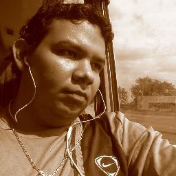 Diseñador Gráfico, Estudiante de Ing. En Sistemas, Ávido lector y amante de la musica en todos sus generos.