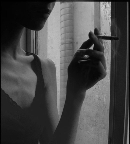 Im_ugly_'s profile picture. (Ana/Sue/Deb) Mi vida son cortes, es depresión, es nunca estar feliz conmigo misma, mi vida es una mierda. En esta vida nunca puedes hacer feliz a la sociedad.